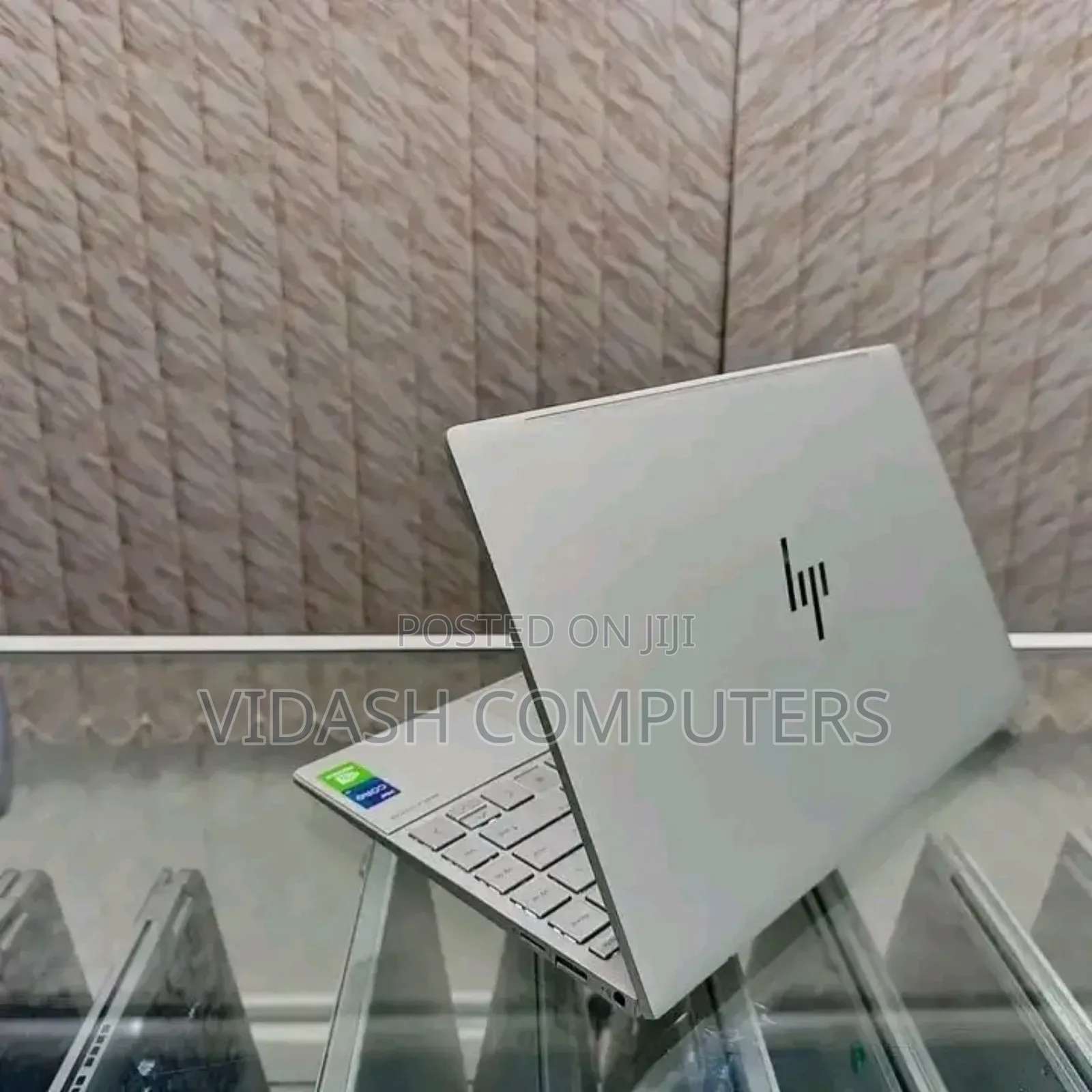 New Laptop HP Pavilion 13 16GB Intel Core i7 SSD 512GB