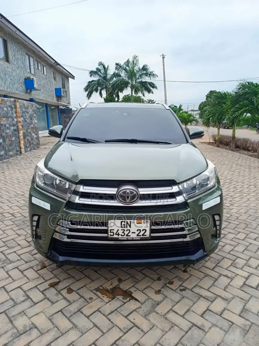 Toyota Highlander XLE 2019 Green