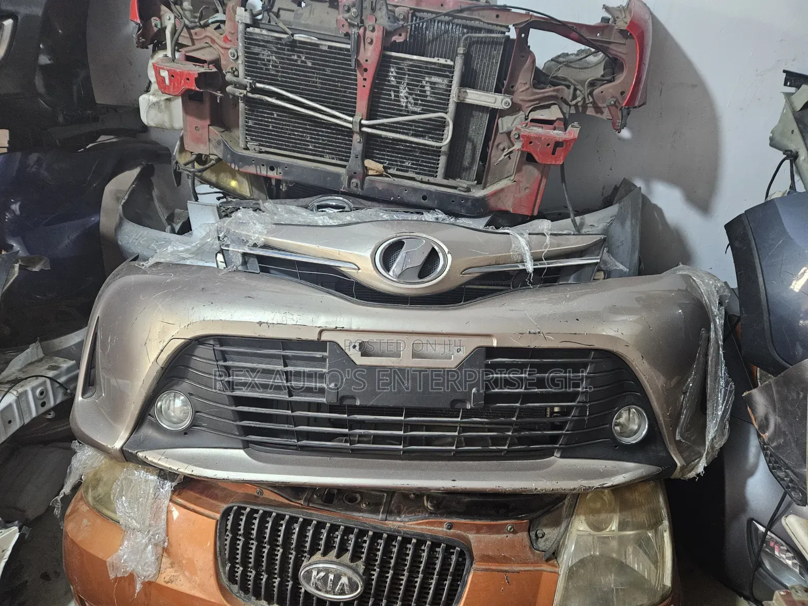 Yaris 2015 Front Cut