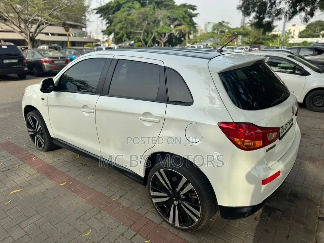 Mitsubishi Outlander Sport 2015 White