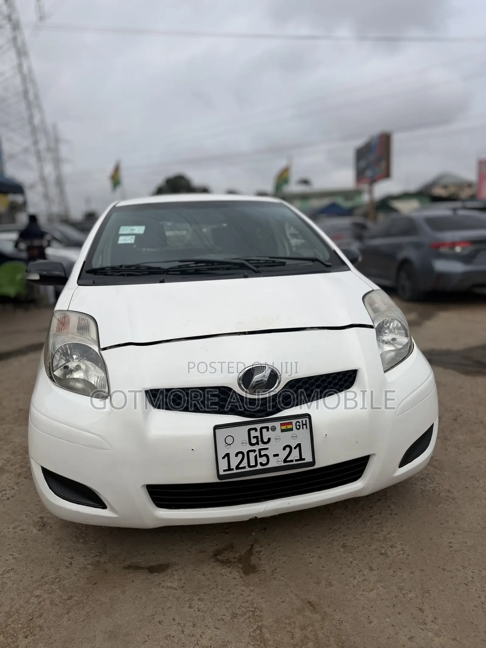 Toyota Vitz 1.0 FWD 3dr 2010 White