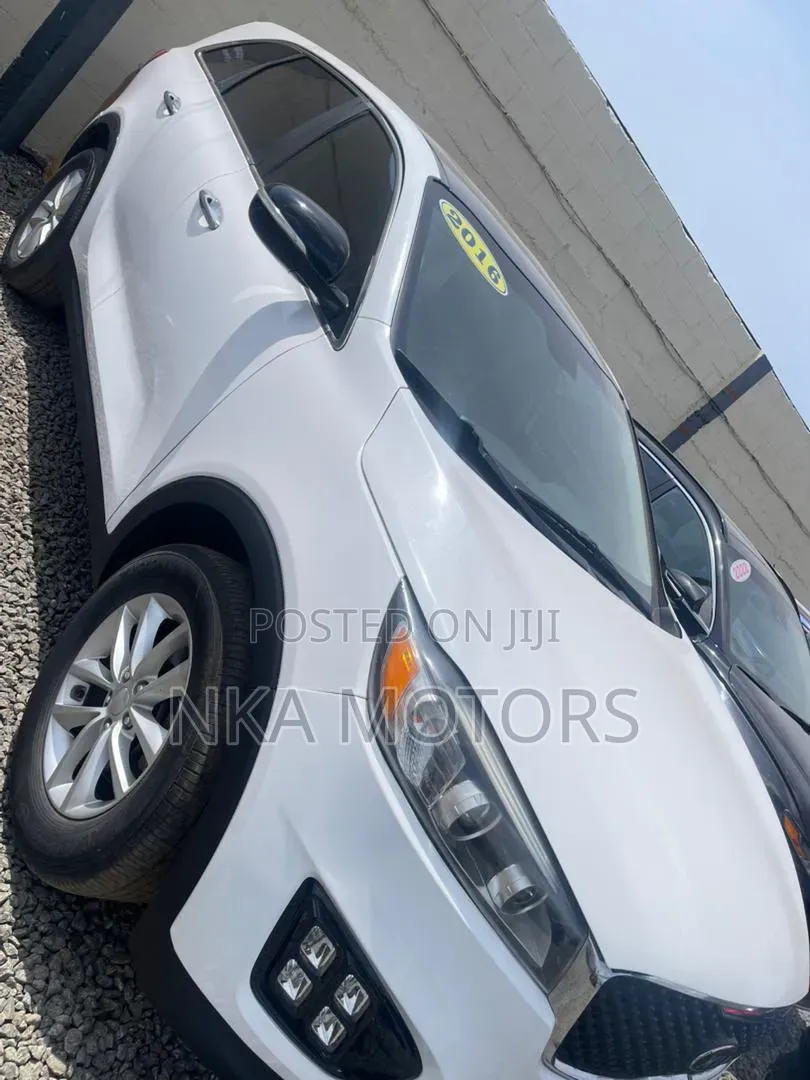 Kia Sorento 4dr SUV 2016 White