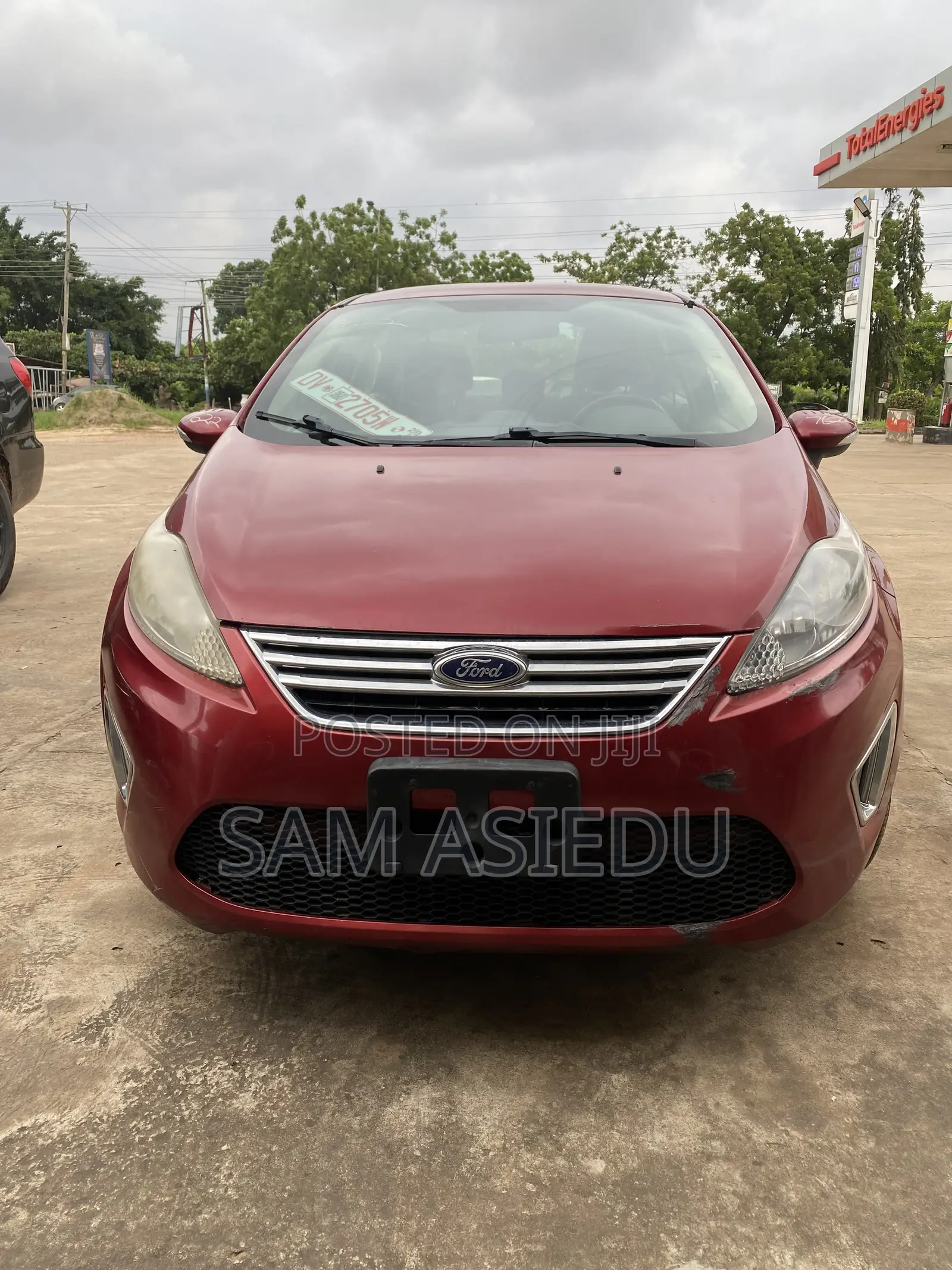 Ford Fiesta SE Sedan 2013 Red