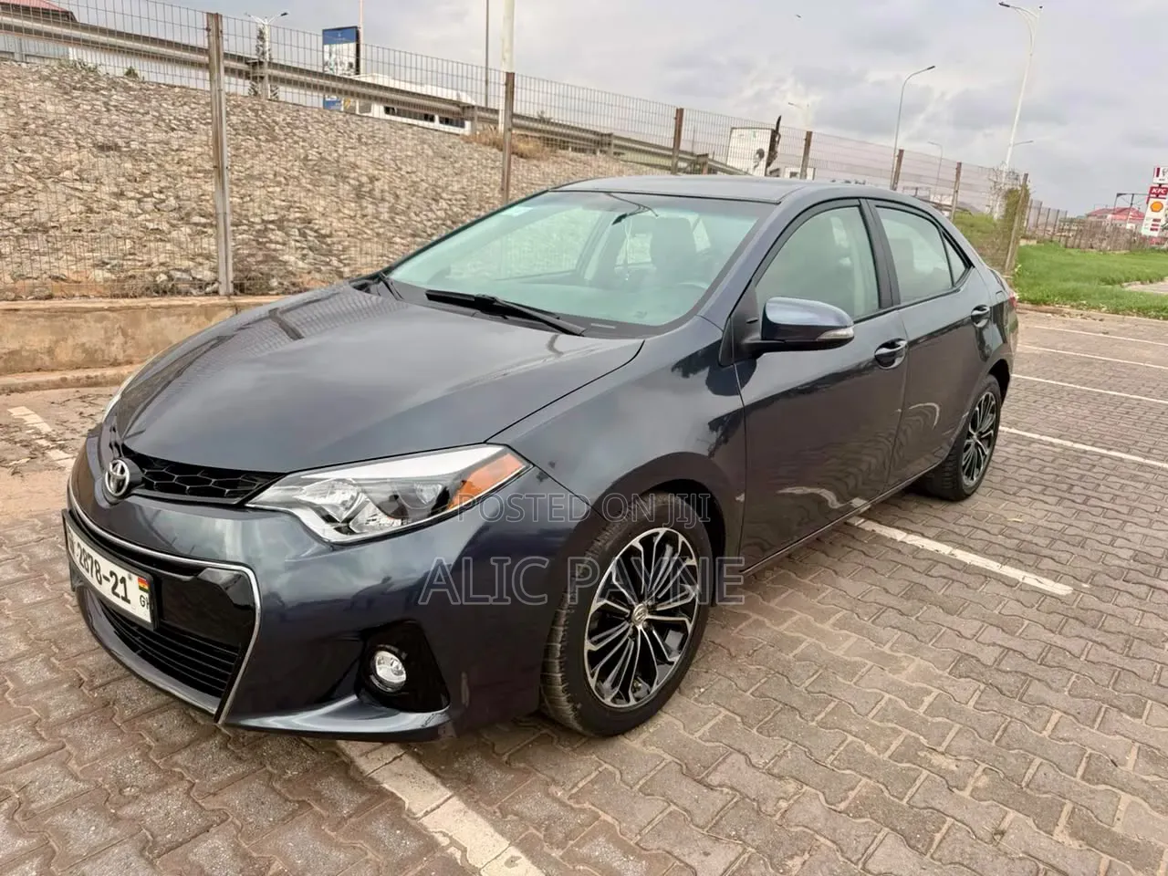 Toyota Corolla 2016 Gray