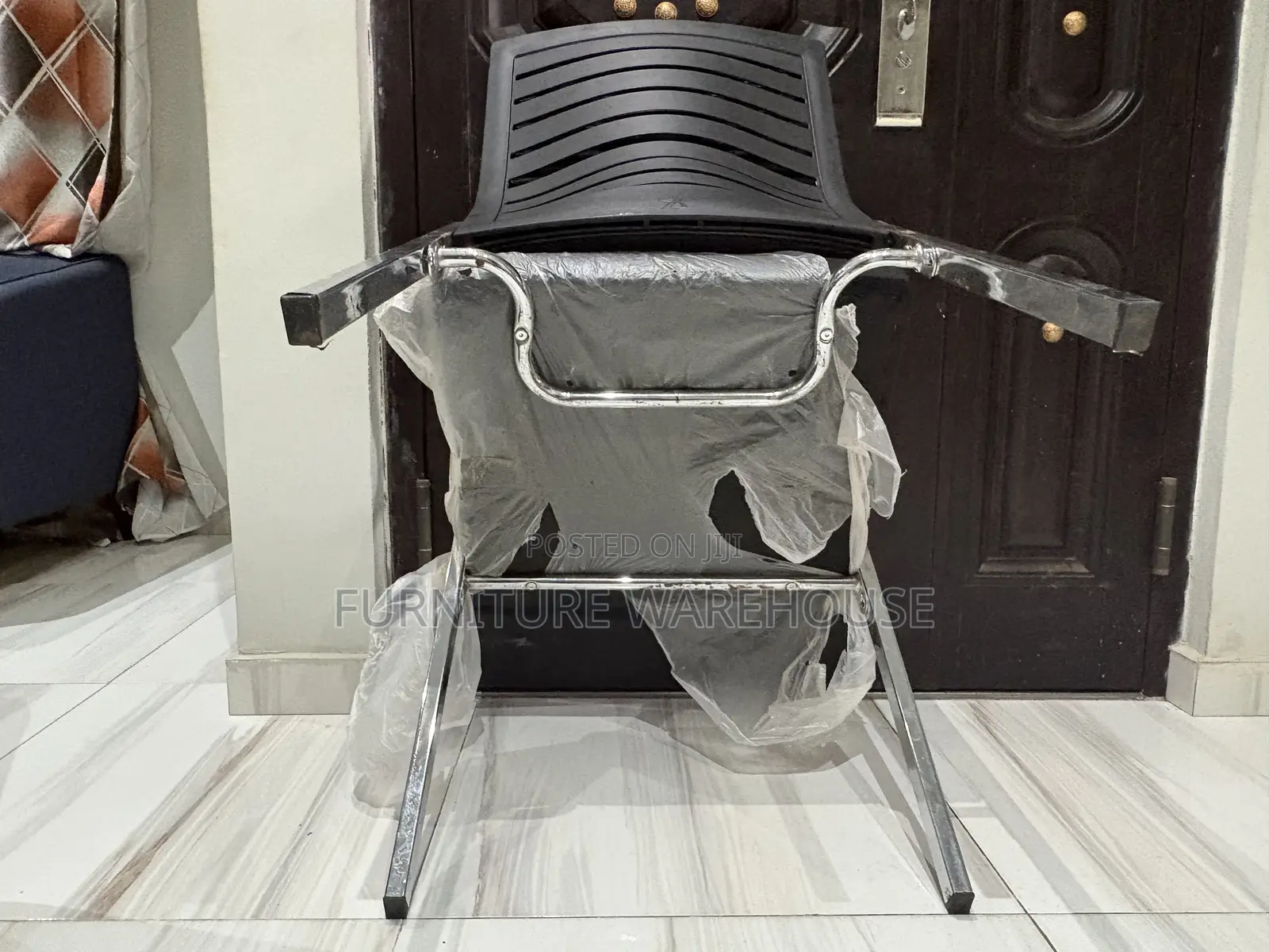 Black Mesh Office Visitor Chair