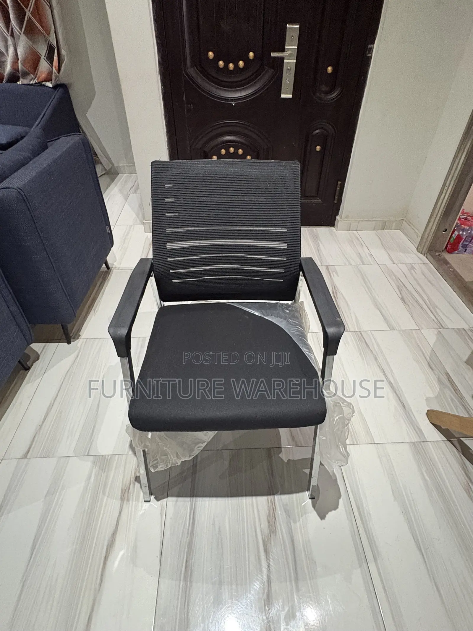 Black Mesh Office Visitor Chair