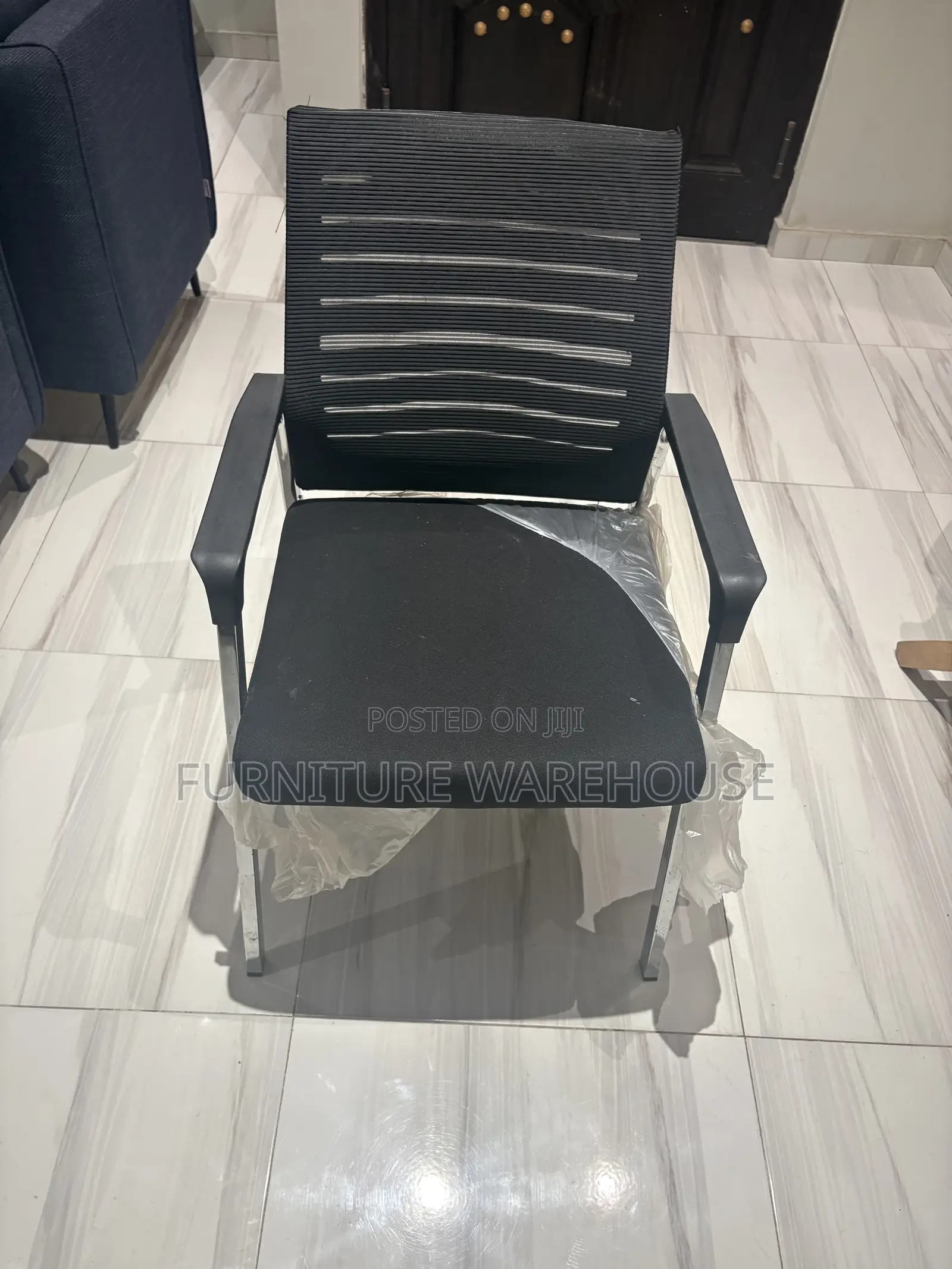 Black Mesh Office Visitor Chair