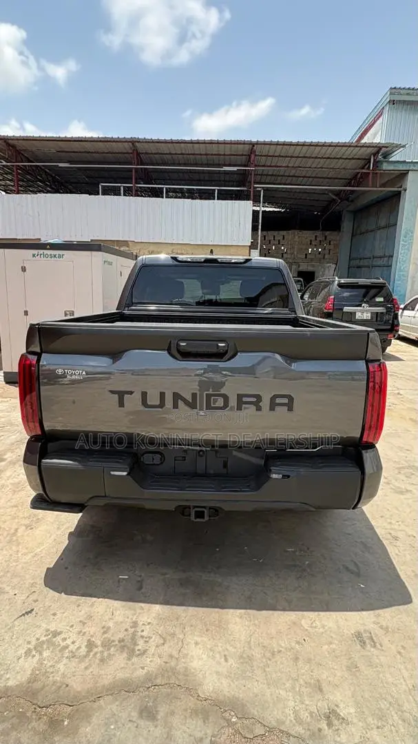 Toyota Tundra 2023