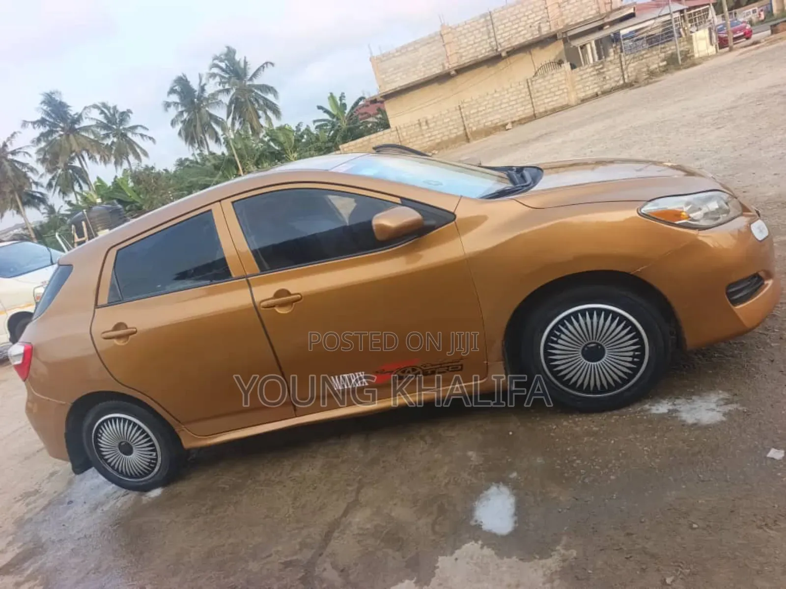 Toyota Matrix 2010 Gold