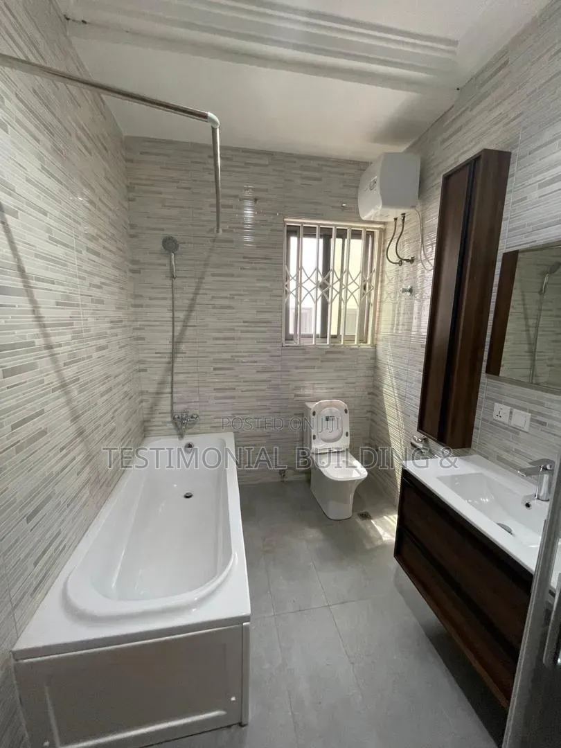 4bdrm House in Testimonial Building, Police Station for rent