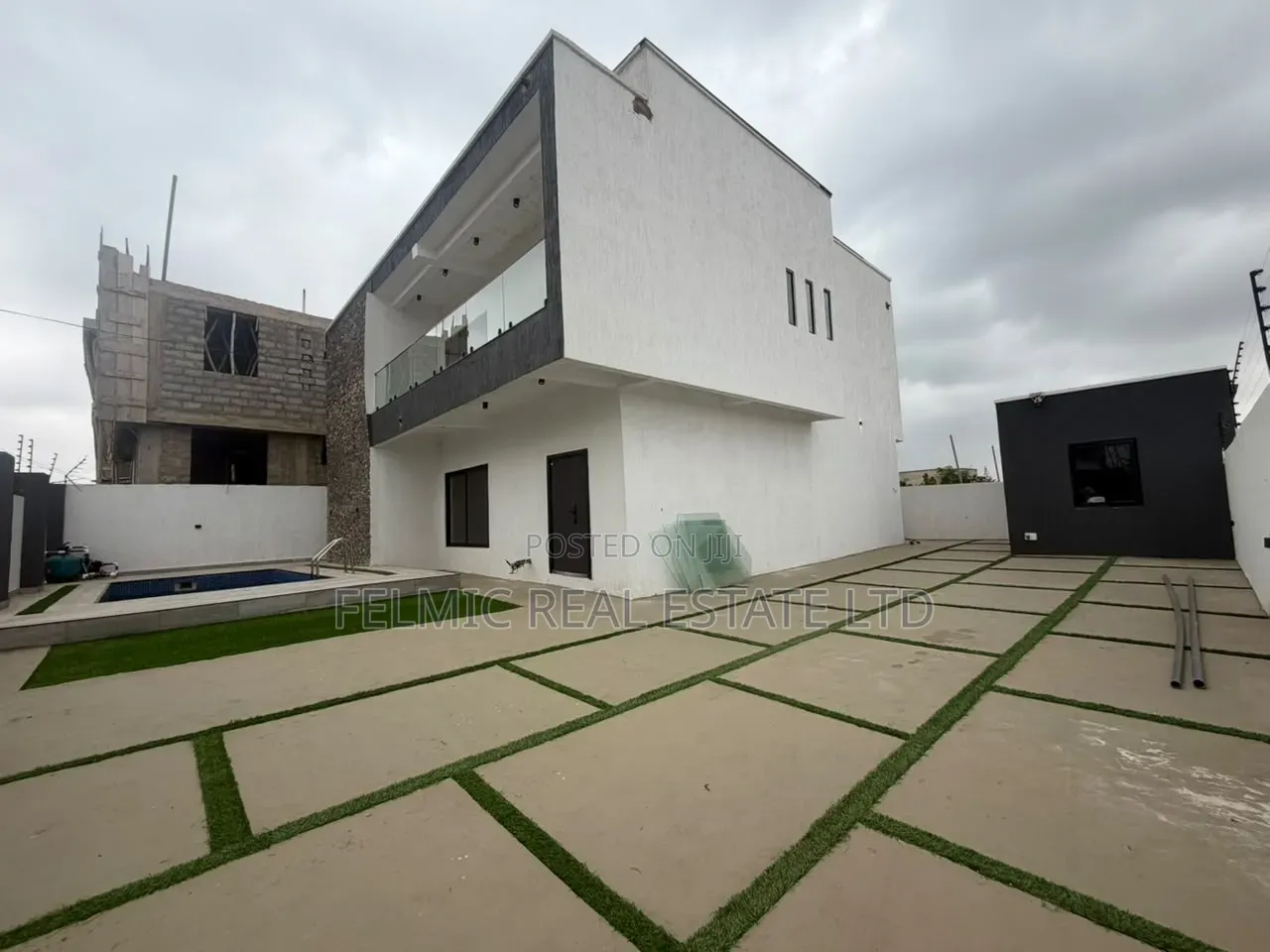 4bdrm Duplex in Felmic Real Estate, Accra Metropolitan for sale