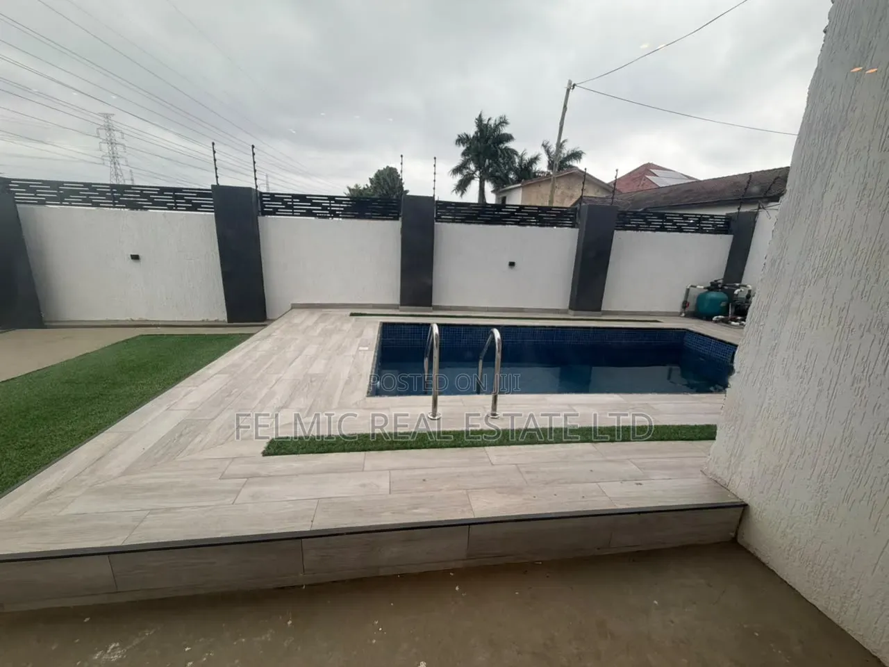 4bdrm Duplex in Felmic Real Estate, Accra Metropolitan for sale