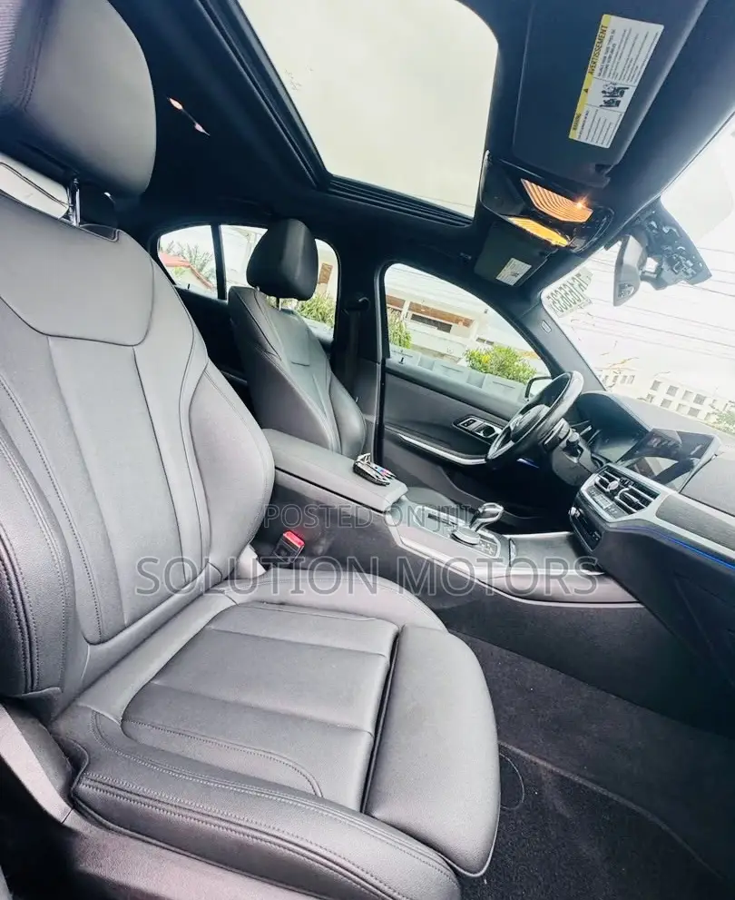 BMW 330i 2021 Blue