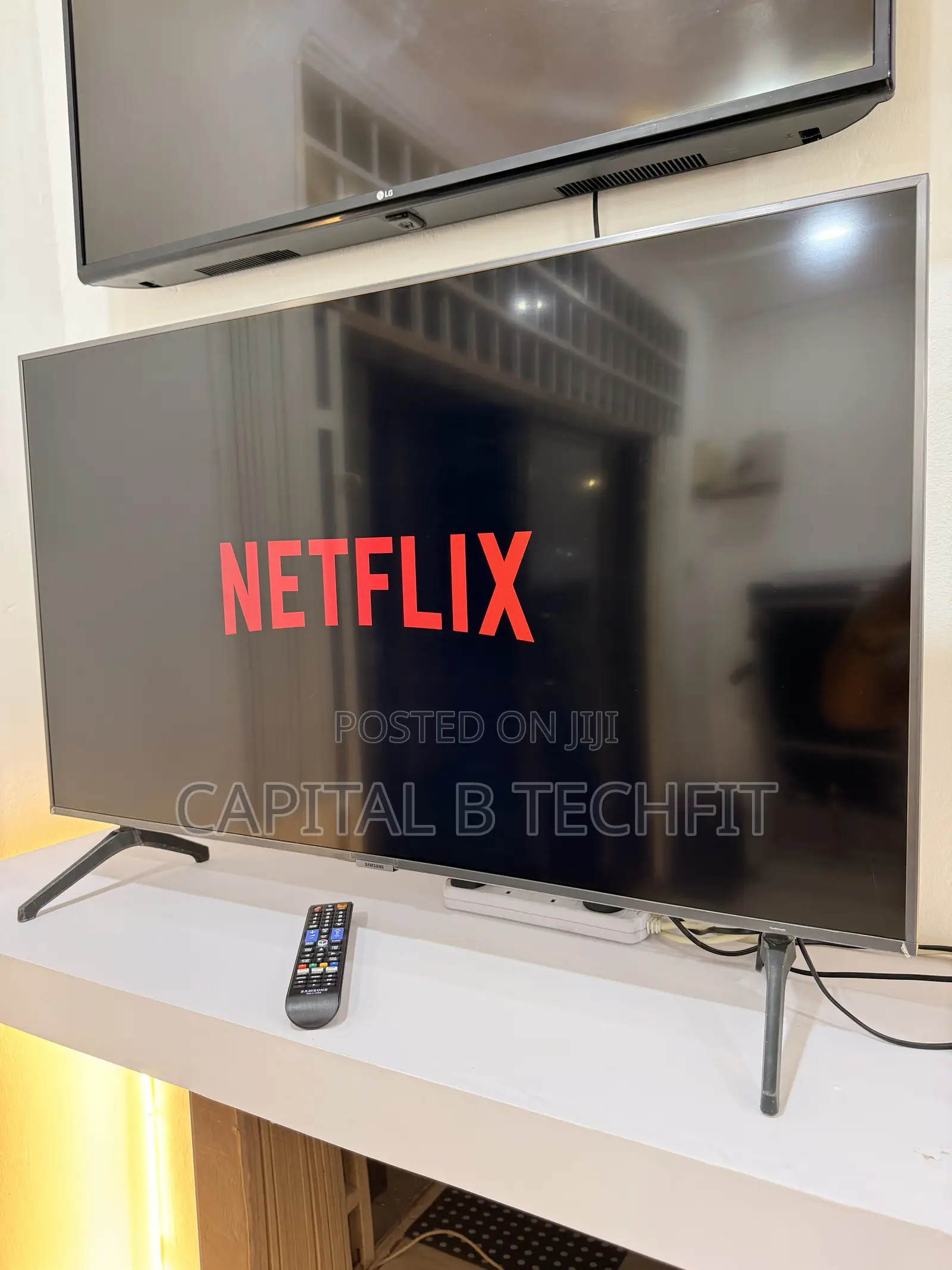 43inches Samsung Uhd HDR Smart TV