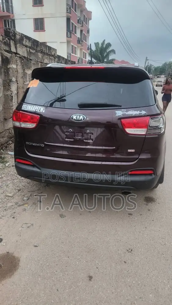 Kia Sorento 4dr SUV 2016 Brown
