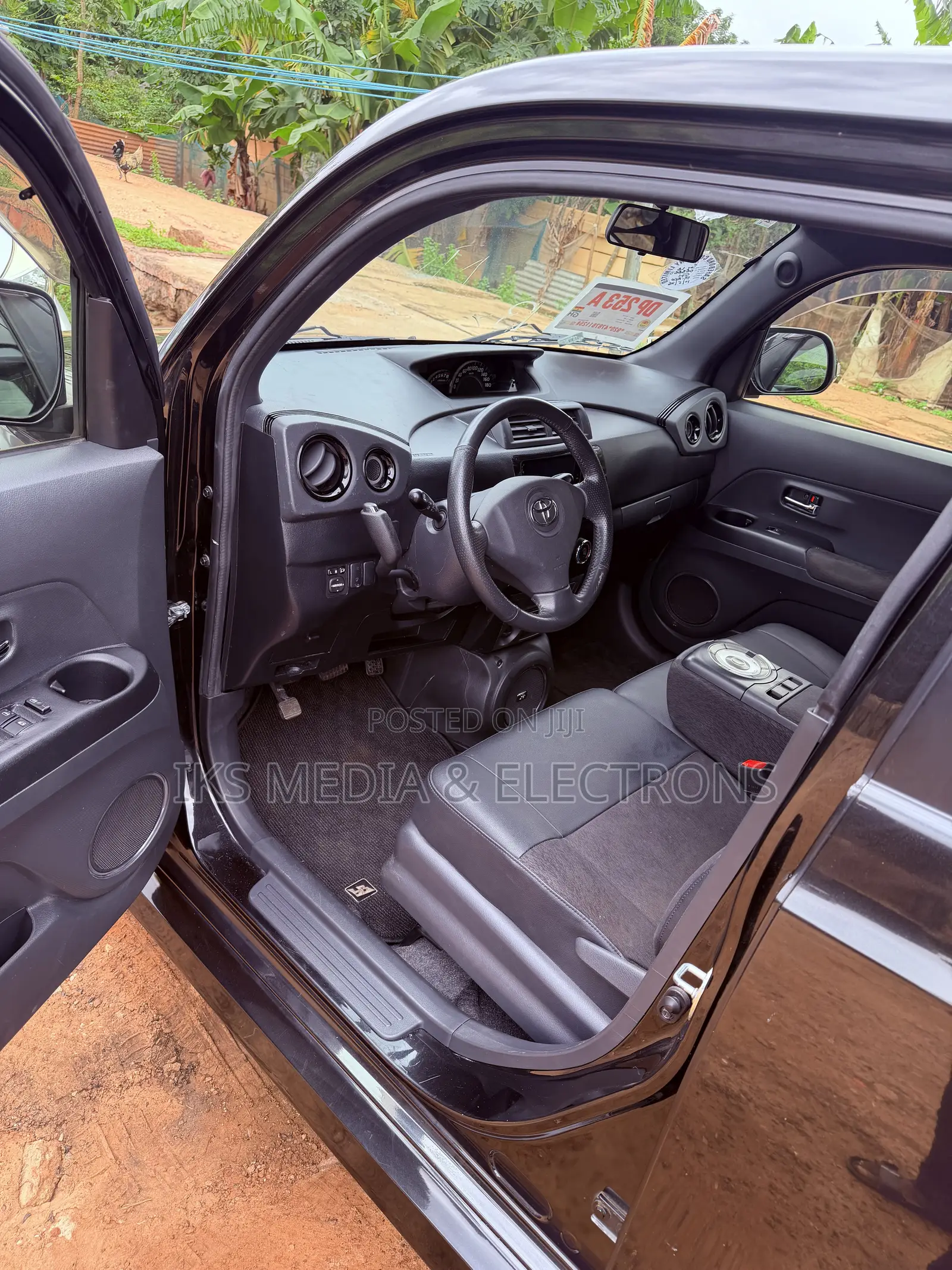 Toyota bB 2015 Black