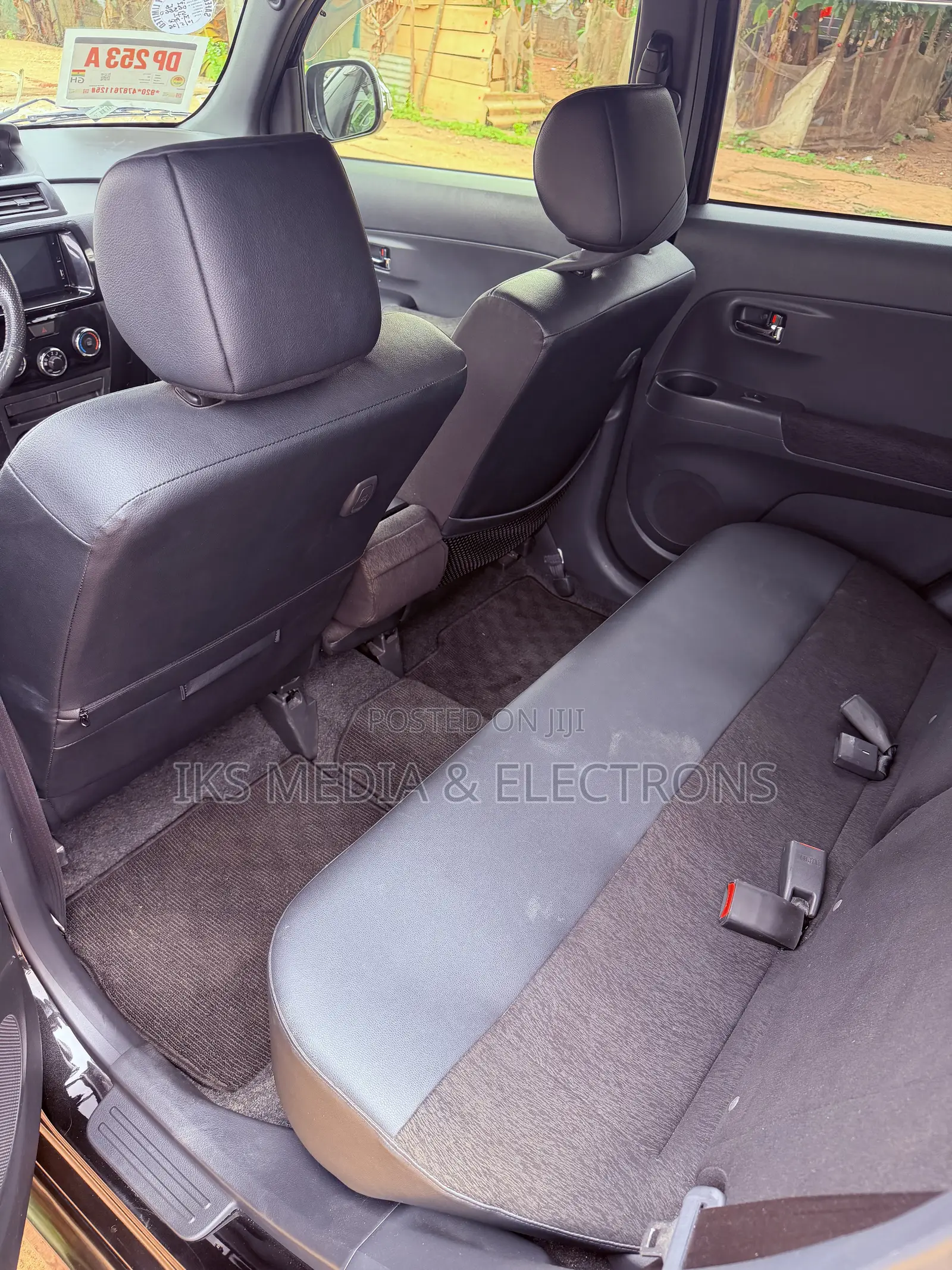 Toyota bB 2015 Black