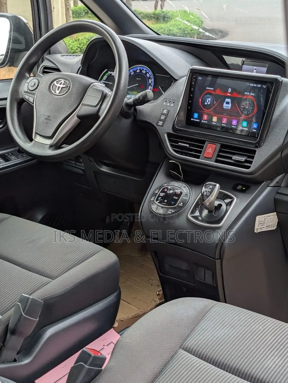 Toyota Voxy 2015 Black