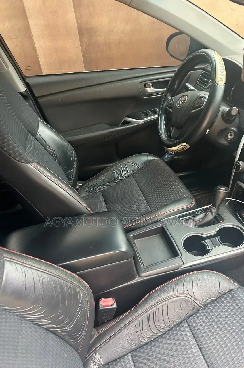 Toyota Camry SE 4dr Sedan (2.5L 4cyl 6A) 2015 Black