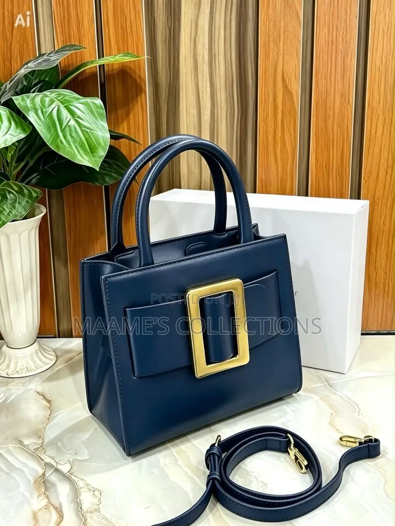 Luxury Buckle Top Handle Handbag for Women ( in a Box With Strap )