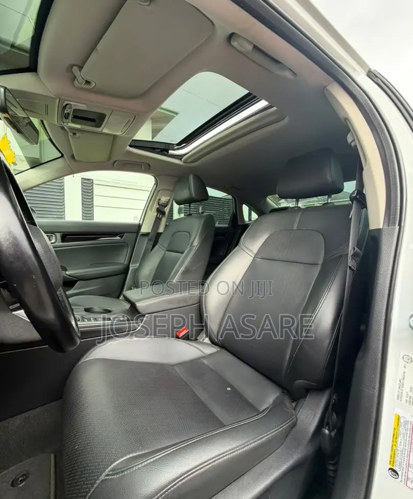 Honda Civic Touring 2022 White