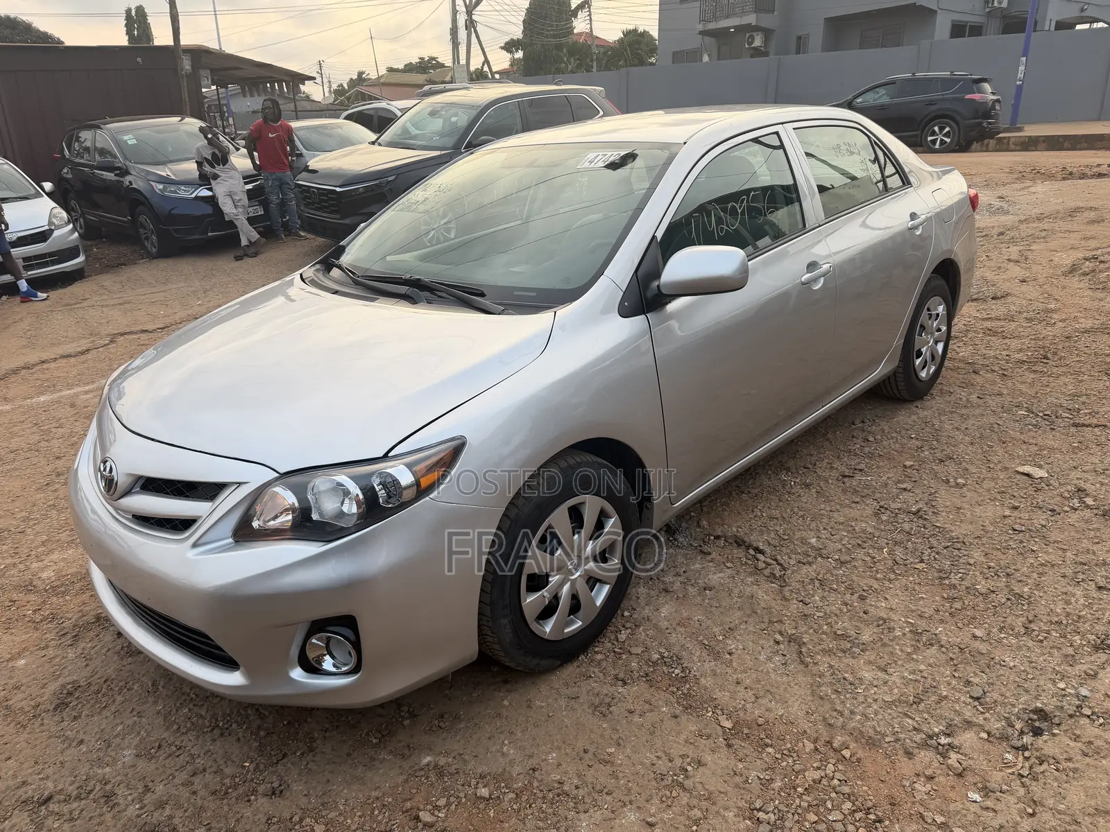 Toyota Corolla LE 4dr Sedan (1.8L 4cyl 4A) 2013 Silver