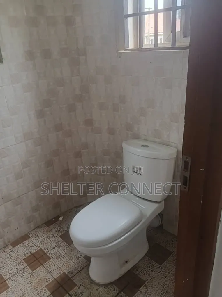 1bdrm Apartment in Tipper Junction, Ghana Flag for rent