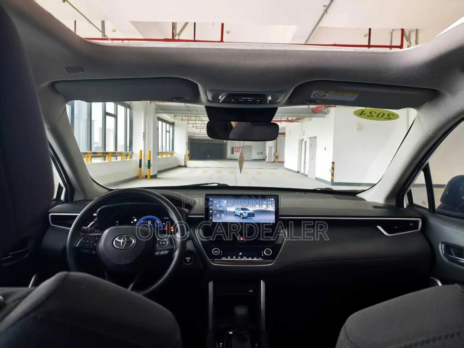 Toyota Corolla Cross Hybrid 2024 White