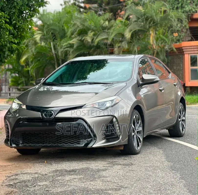 Toyota Corolla 2019 Brown
