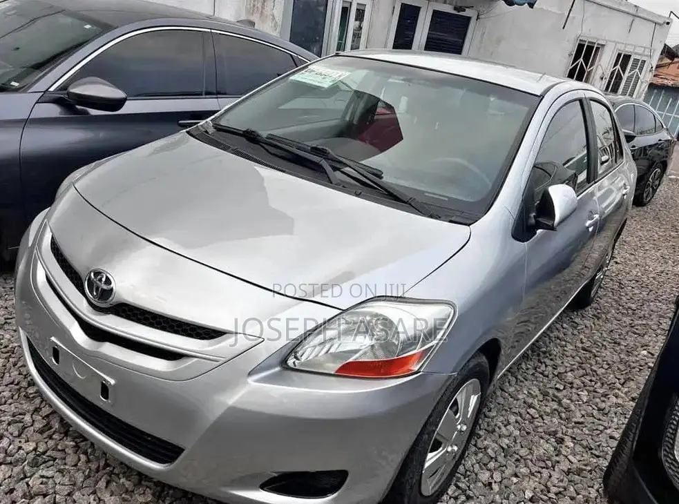 Toyota Yaris 2011