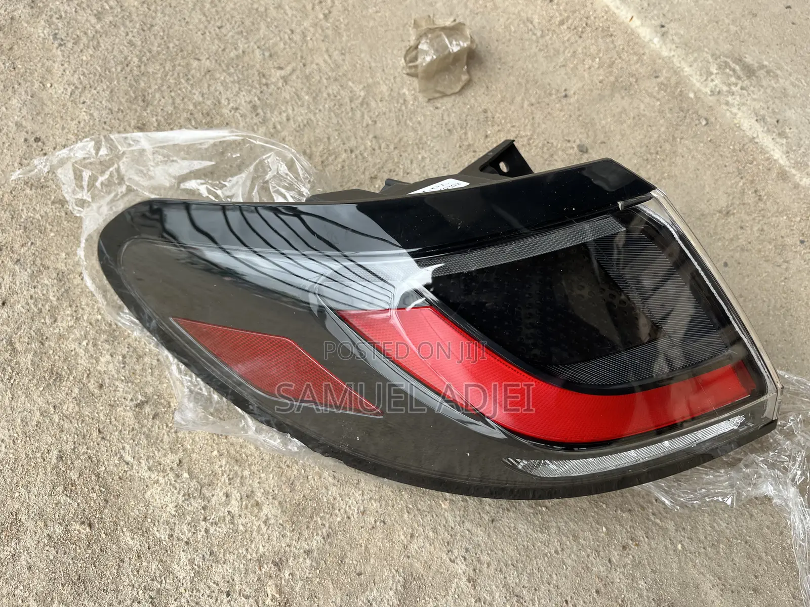 Honda HRV-23 to 25 Tail Light Led
