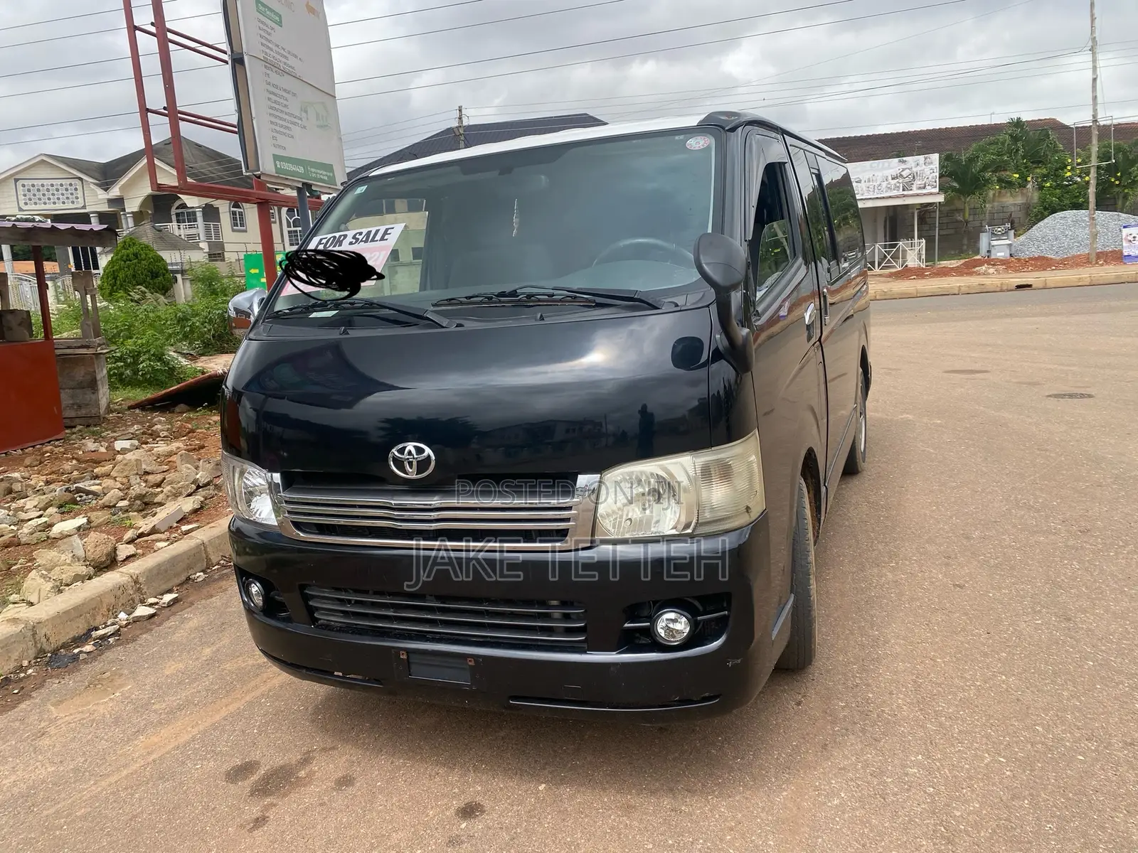 Toyota HiAce 2013 Black