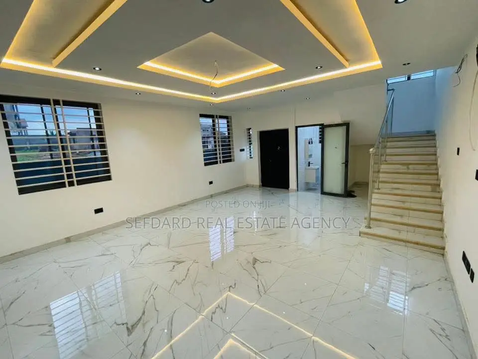 3bdrm Duplex in Sefdard Properties, East Legon for sale
