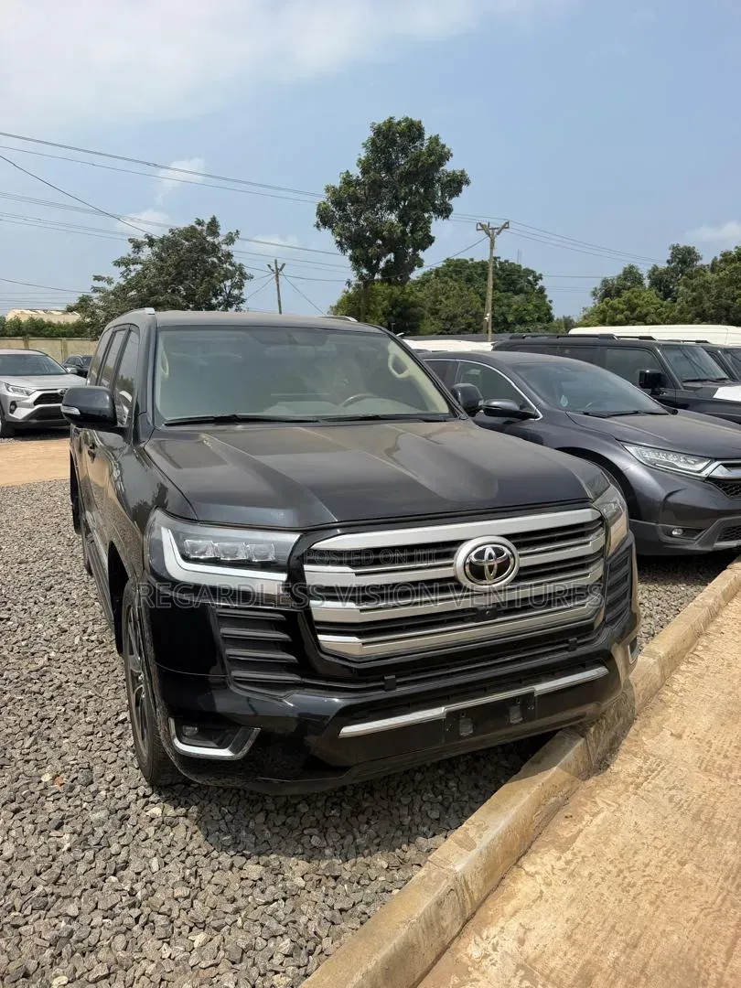 Toyota Land Cruiser 2016 Black