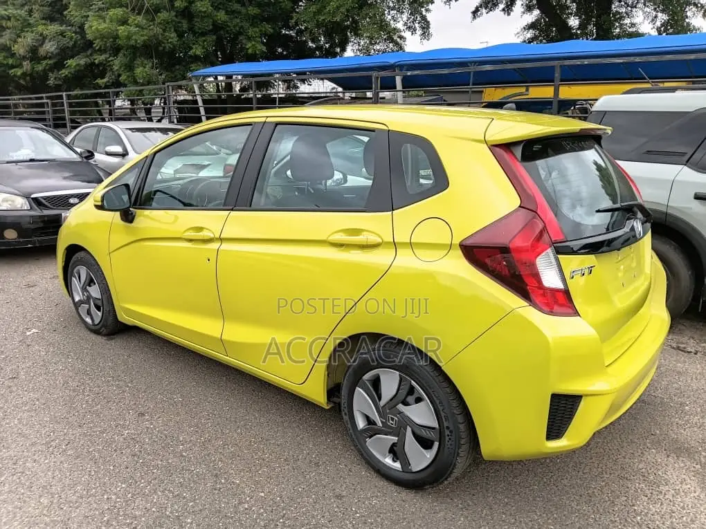 Honda Fit 2015 Yellow