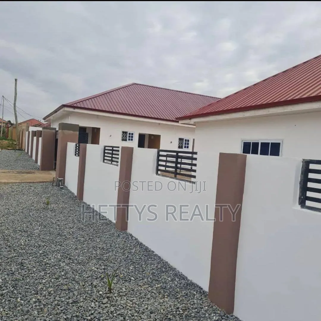 1bdrm Apartment in Danfa for rent