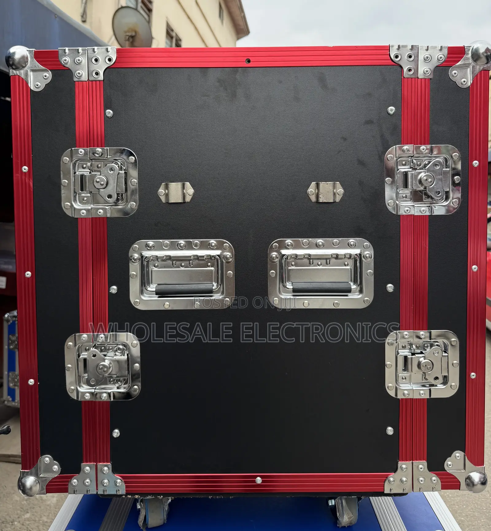 Amplifier Rack 16 Unit With Table