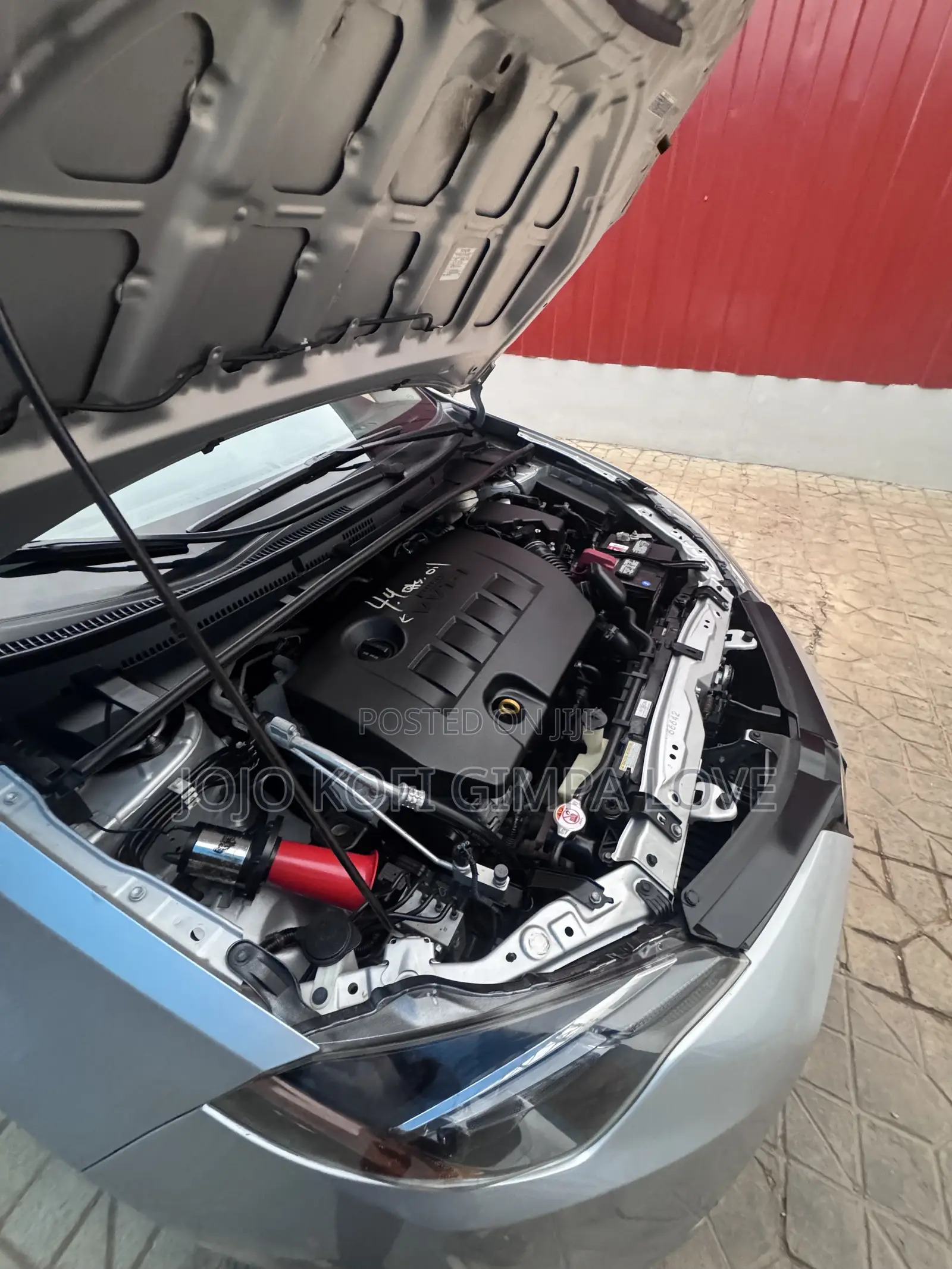 Toyota Corolla LE (1.8L 4cyl 2A) 2018 Gray