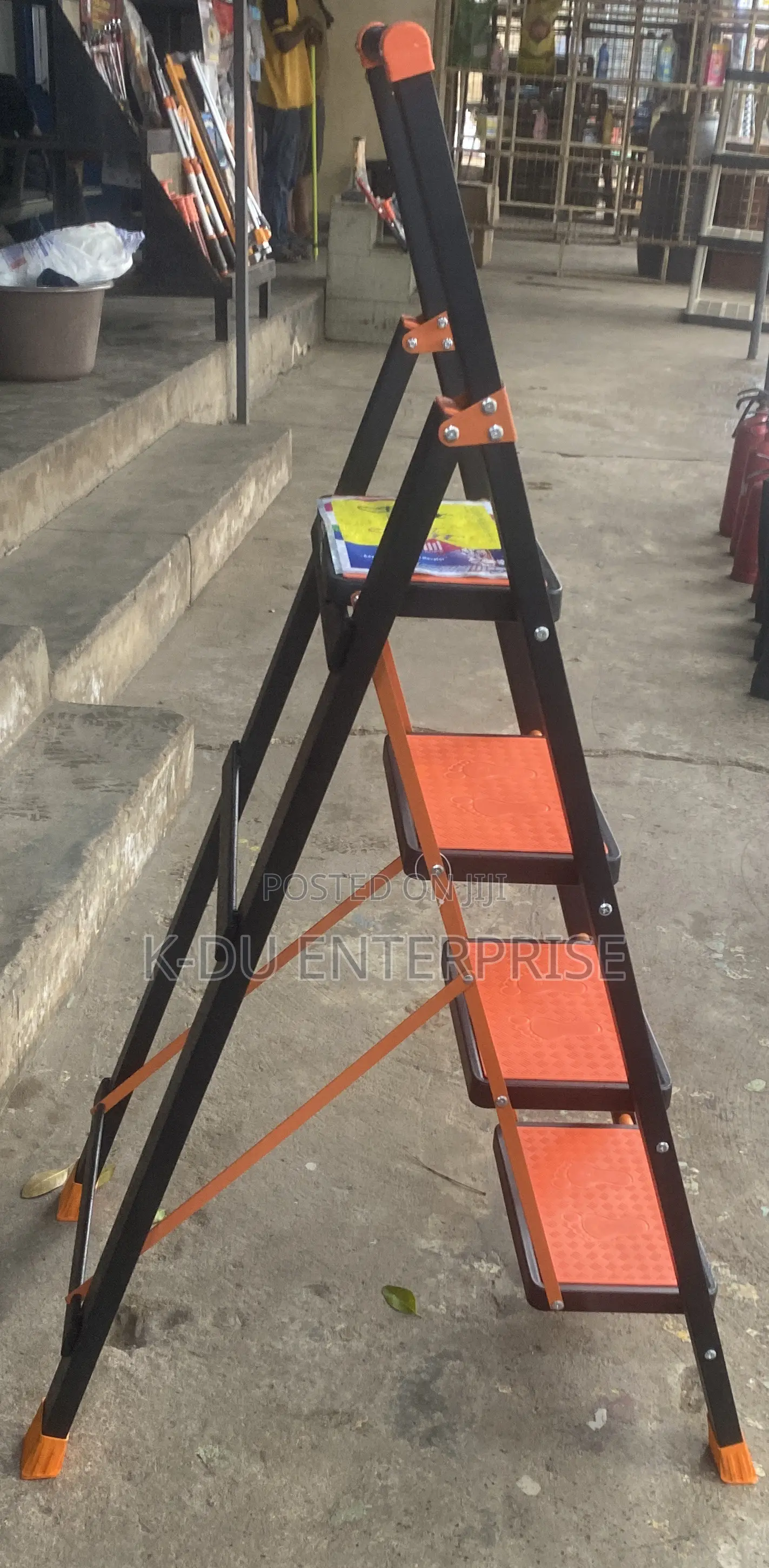 Steel Ladder 4 Steps
