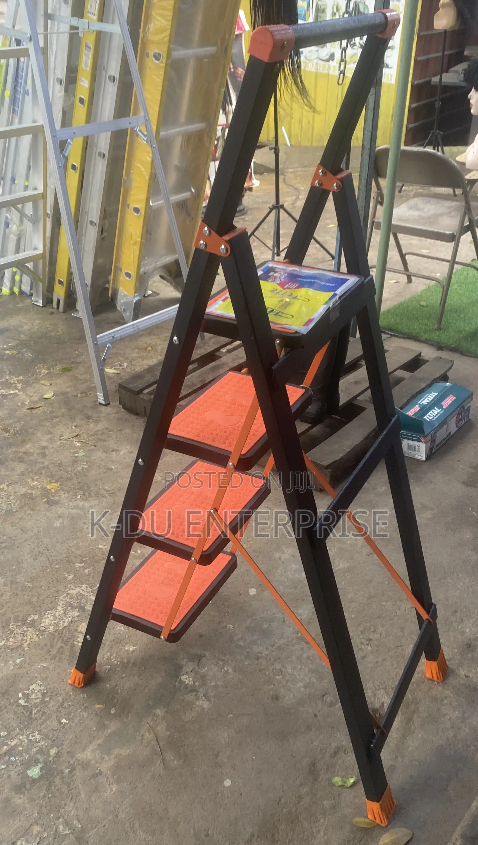 Steel Ladder 4 Steps