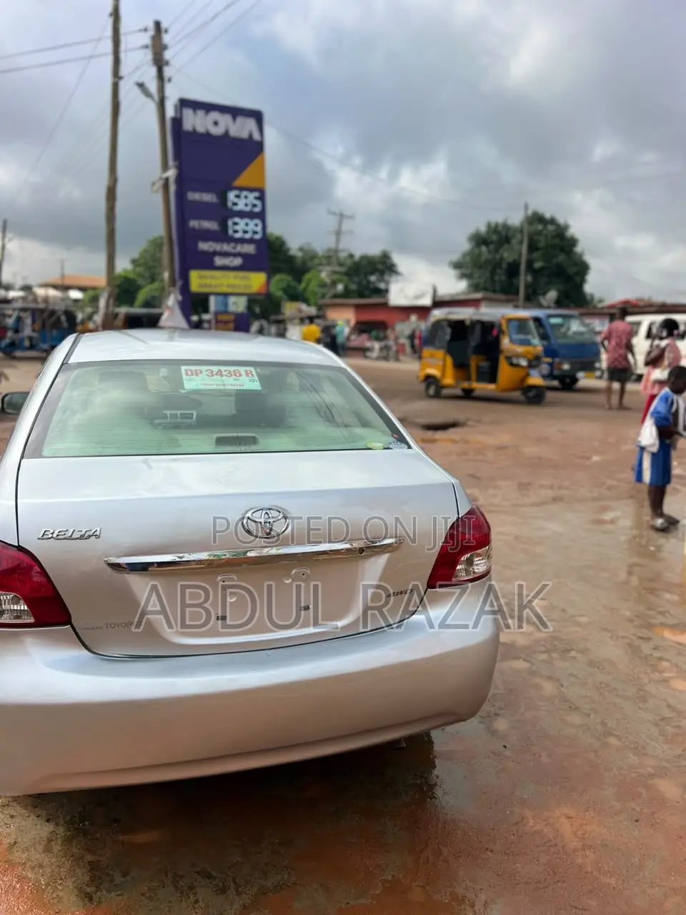Toyota Belta 2012 Silver