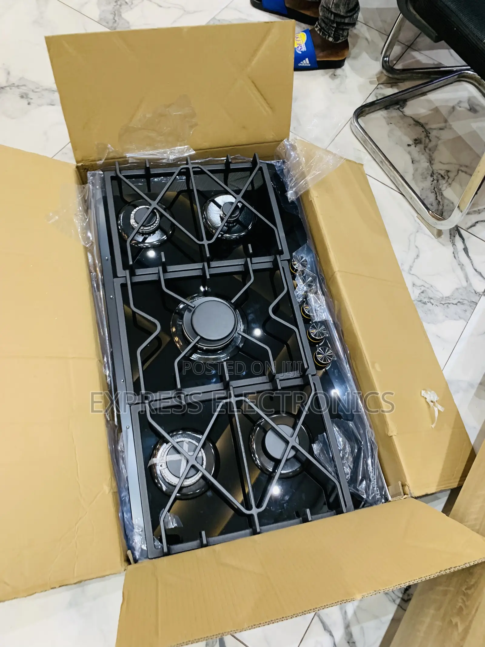 Get a New Kenwood Black Built in 90Cm 5burner Al Gas Cooer