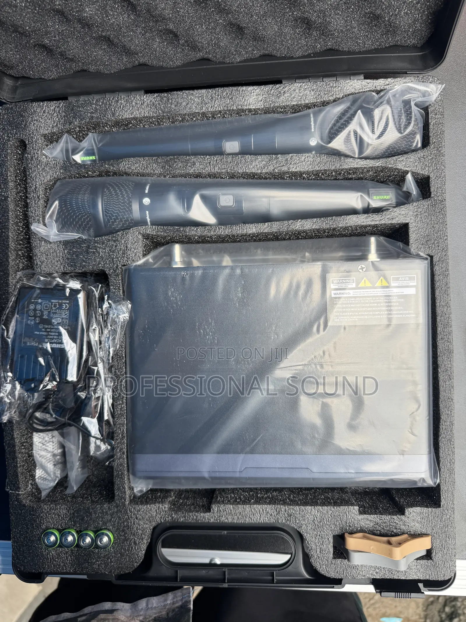 Shure GLXD100X Professional Wireless Microphone System