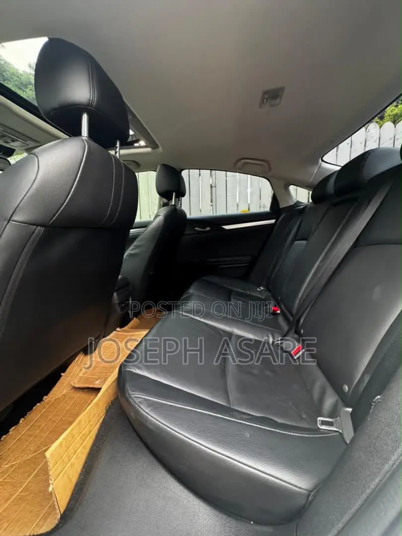 Honda Civic Touring 2dr Coupe (1.5L 4cyl) 2016 White