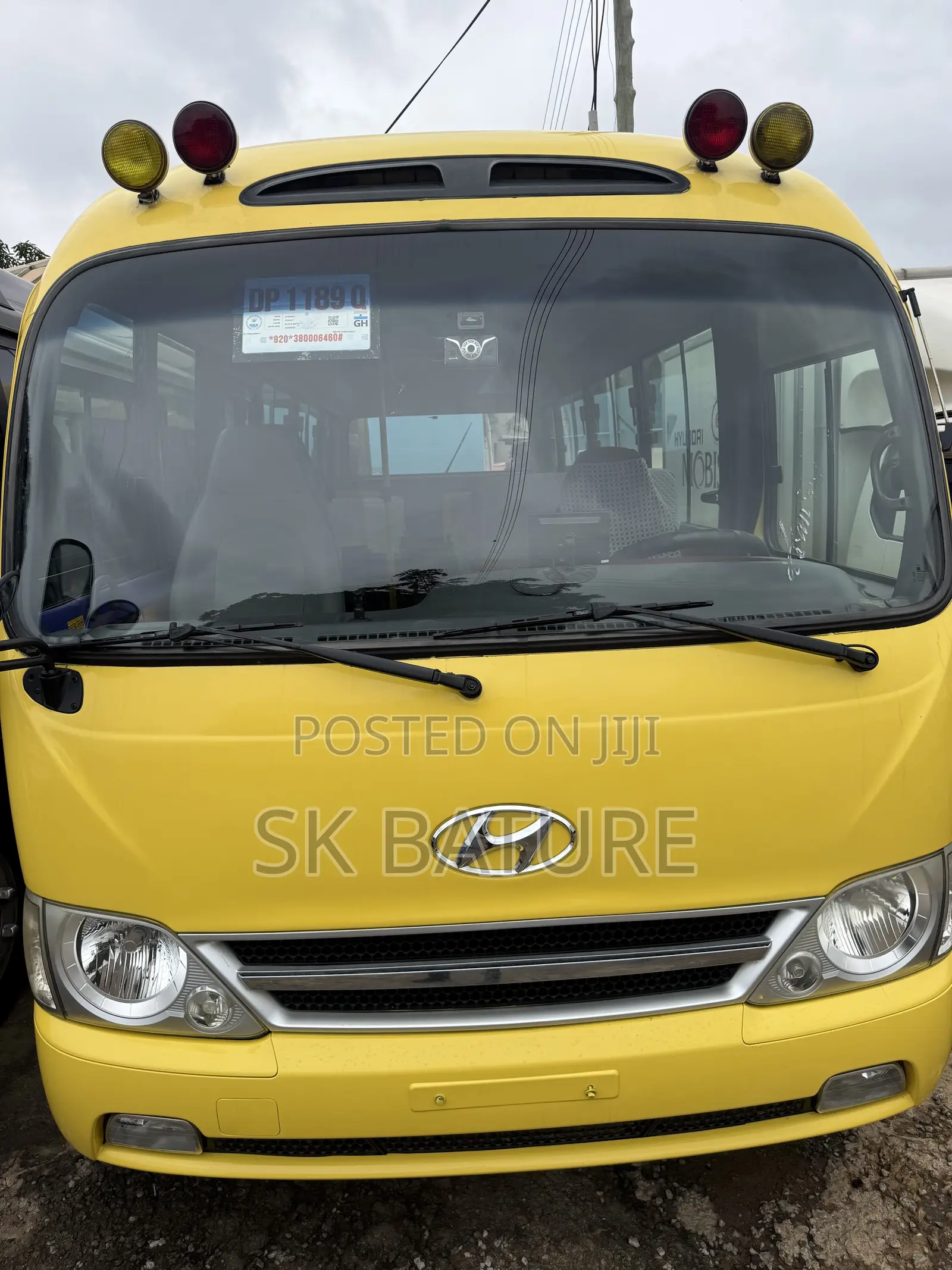 Hyundai County 2016 Yellow