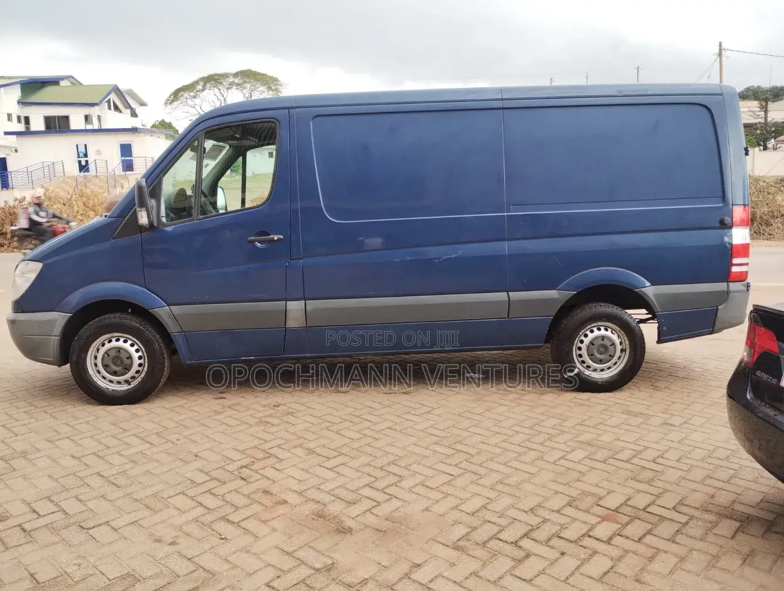 Mercedes-Benz Sprinter 2012 Blue