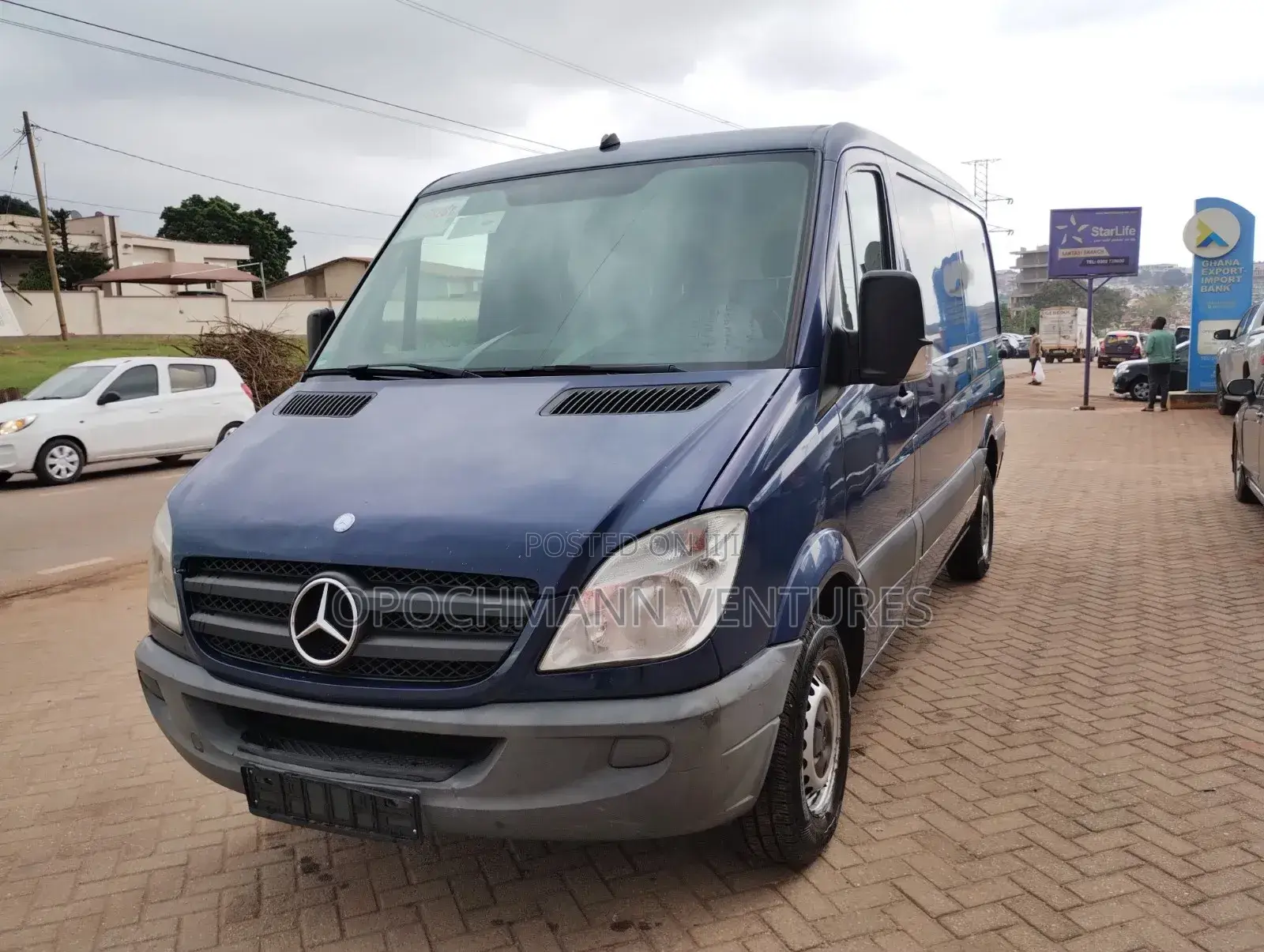 Mercedes-Benz Sprinter 2012 Blue