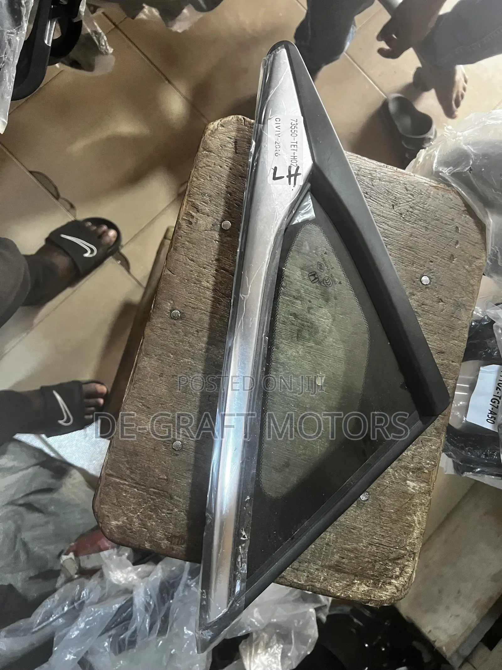 Civic 16 Door Vent Pair