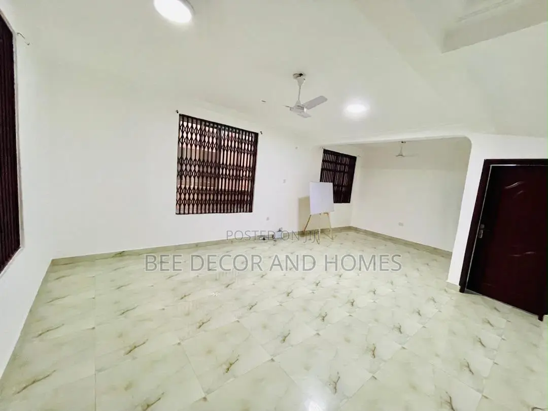 3bdrm House in Bee Decor & Homes, Oyarifa for rent