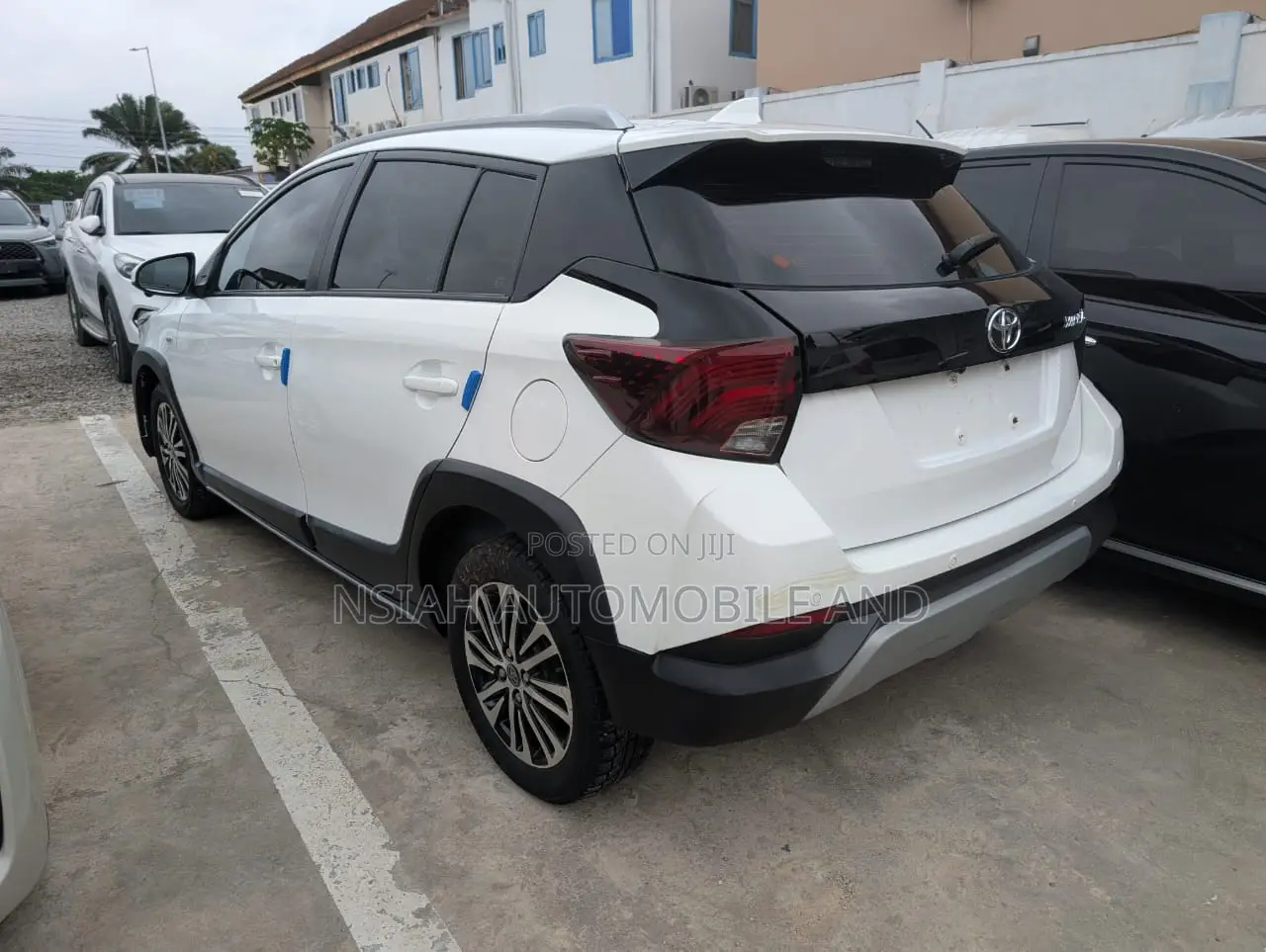 Toyota Yaris 2022 White
